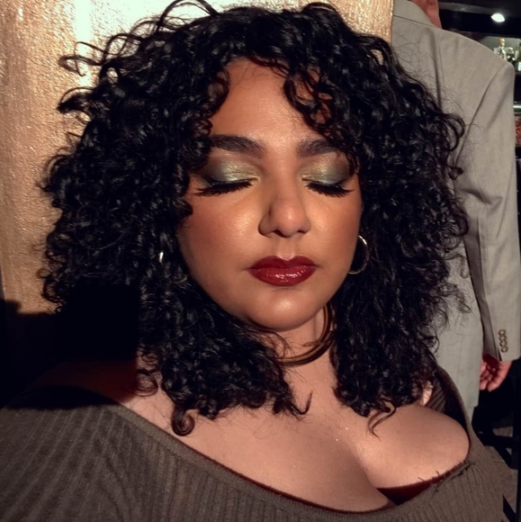 Meet your Posher, Winnie 💃🏾🌹✨ - Picture 5 of 6